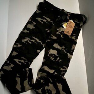 NWT Camp and Campus Camo Cargo Pants - Boys Size 18